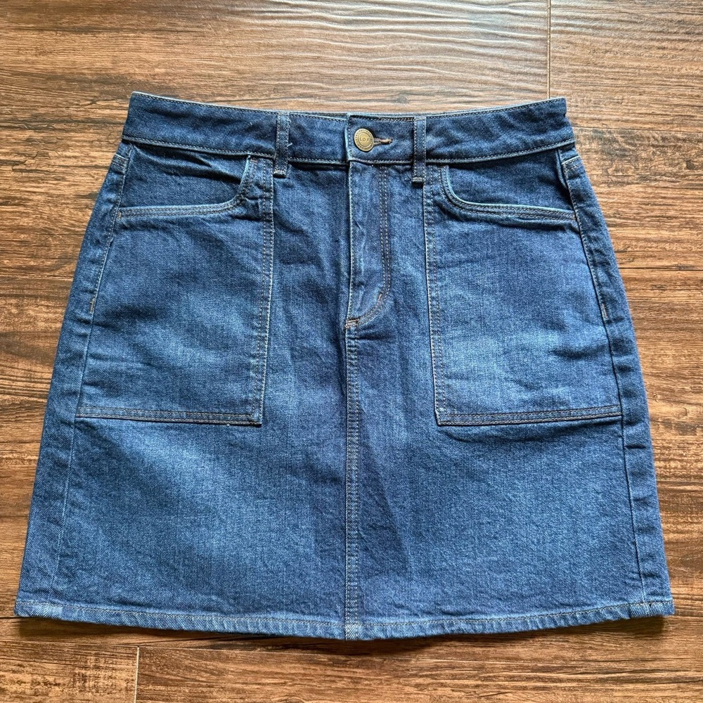 LOFT Outlet Coquette Denim Mini Skirt Size 2 Medium Wash Front Patch Pockets